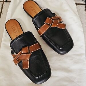 LOEWE leather mules in size 38
